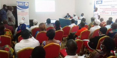 Côte d'Ivoire : Bouaké, visant à renforcer les capacités politiques et civiques de la jeunesse, le projet de sensibilisation contre l'extrémisme violent initié