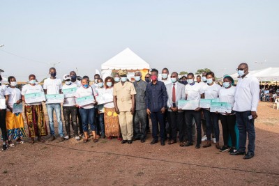 Côte d'Ivoire : Bouaké, pour financer leurs activités, 600 jeunes bénéficient de 270 millions