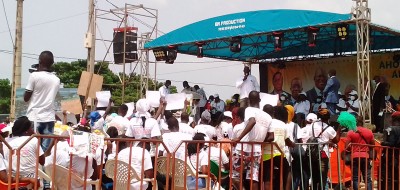 Côte d'Ivoire : Souhaitant « être une solution pour Sakassou comme ADO pour la Côte d'Ivoire », Ahoutou Koffi offre un fond de 25 millions aux jeunes et femmes