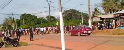 Côte d'Ivoire : Sassandra, absence aux cours de certains professeurs vacataires, des élèves manifestent devant la préfecture