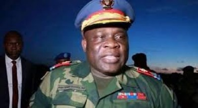 RDC : « Assassinat de Floribert Chebeya », le général John Numbi mis en cause, s'enfuit au Zimbabwe