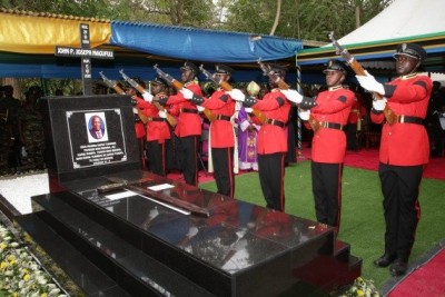 Tanzanie : 45 morts dans une bousculade lors d'un hommage à John Magufuli