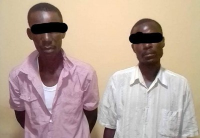 Côte d'Ivoire : Abobo, 02 présumés escrocs libériens interpellés après avoir tenté de soutirer 250.000 FCFA à leur victime