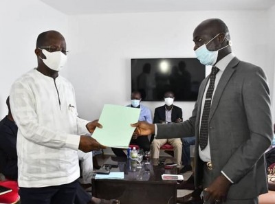 Côte d'Ivoire : A peine  arrivé à la tête du Ministère de la santé, les syndicats posent leurs revendications, Pierre Dimba : « Soyez patients »