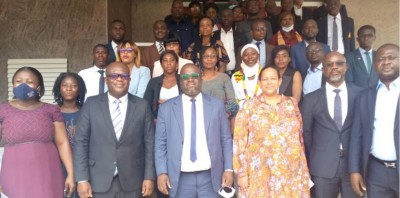 Cote d'Ivoire : Grand-Bassam, des jeunes formés pour prendre leur place dans les instances de décisions des partis politiques