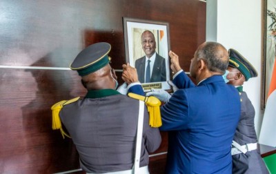 Côte d'Ivoire : Pose du portrait de son prédécesseur à la Primature, Patrick  Achi : « De là où nous sommes, nous agirons à votre image »