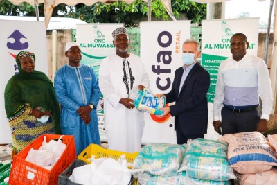 Côte d'Ivoire : Jeûne du ramadan, Carrefour soulage la mosquée du CHU de Treichville à travers un important don à l'Ong Al Muwassat  ainsi que plusieurs autres mosquées