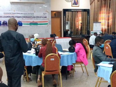Côte d'Ivoire : Grand-Bassam, des jeunes du Rhdp, Eds, Pdci et FPI réunis autour d'une table pour prôner la cohésion sociale