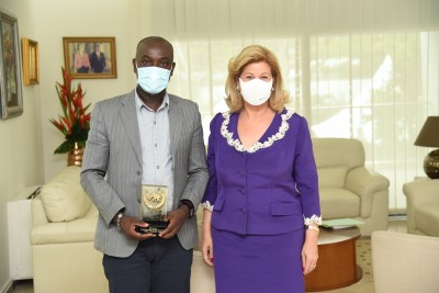 Côte d'Ivoire : Dominique Ouattara félicite le lauréat 2020 du prix sectoriel du CNS