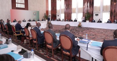 Côte d'Ivoire : Alassane Ouattara interpelle les nouveaux ministres sur les nuisances sonores de leurs sirènes et annonce un décret dans les prochains jours