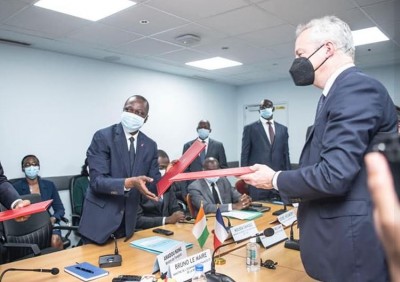 Côte d'Ivoire : En visite à Abidjan, Bruno Le Maire signe un accord pour l'extension de l'aéroport FHB d'Abidjan