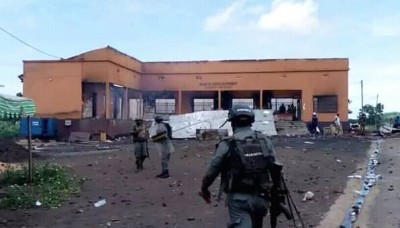 Cameroun : Deux morts, cinq blessés et un palais de justice incendié après des émeutes à Foumbot