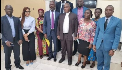 Côte d'Ivoire : Ahoua Don Mello veut mettre fin à son exil,  il a fait la demande de son passeport à l'Ambassade à Conakry