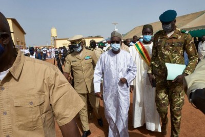 Mali : La junte annonce la libération du Président Bah N' Daw et du premier ministre