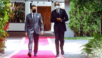Rwanda : Emmanuel Macron depuis le Mémorial du génocide de Kigali : « Debout ici aujourd'hui, avec humilité et respect, à vos côtés, j'en suis venu à reconnaître nos responsabilités »