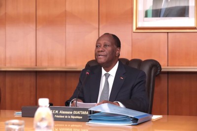 Côte d'Ivoire :  Ouattara crée 12 districts autonomes qui englobent dans leurs ressorts territoriaux au moins 2 régions