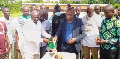 Côte d'Ivoire : Pour permettre aux élèves d'aller « à l'école dans la paix, la sérénité et sans la faim », Gare Kan bénéficie d'une cantine scolaire