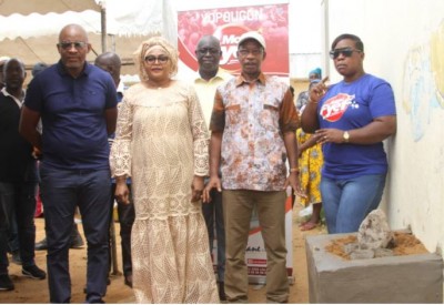 Côte d'Ivoire : Pose de la première pierre des travaux de  la réhabilitation du Groupe Scolaire cinquantenaire de Yopougon, Sicogi 1