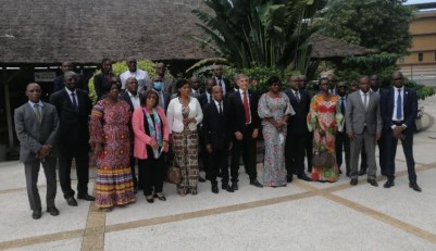 Côte d'Ivoire : 13 ministères et les partenaires sociaux font le bilan à mi-parcours des engagements du Gouvernement à «faire du travail décent et de l'emploi productif une réalité pour la jeunesse »