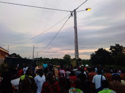 Côte d'Ivoire : Après 25 ans dans le noir, Amanibo un quartier de Bouaké enfin connecté au réseau électrique sous la houlette du maire