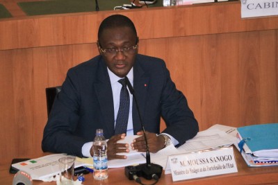 Côte d'Ivoire :    Moussa Sanogo aux députés de la CAEF: «l'activité économique afficherait un taux de croissance annuel moyen d'environ 7,7% sur la période 2022-2024»