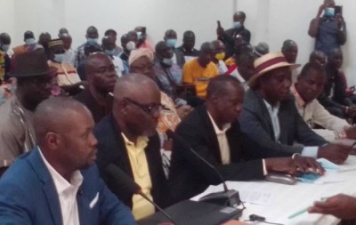 Côte d'Ivoire : Nouveau bras de fer entre les acteurs de la filière café-cacao et le Conseil, une affaire de 17 milliards (Covid),  les producteurs veulent rencontrer Ouattara