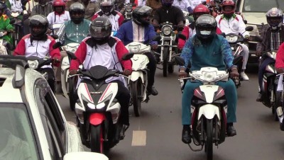 Burkina Faso : Des ministres paradent à motos pour sensibiliser sur la sécurité routière