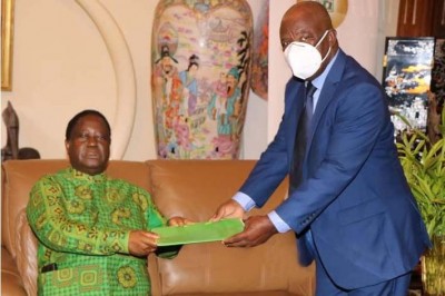 Côte d'Ivoire : Candidature de Bédié au prix Nobel de la Paix, le grand  défi des cadres du PDCI-RDA