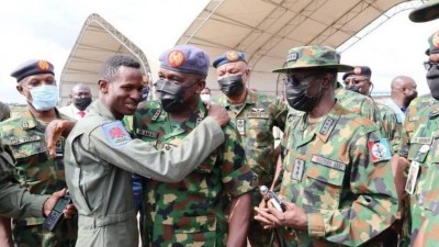 Nigeria : Avion de chasse abattu dans l'Etat de Zamfara, le pilote « survivant » du crash félicité