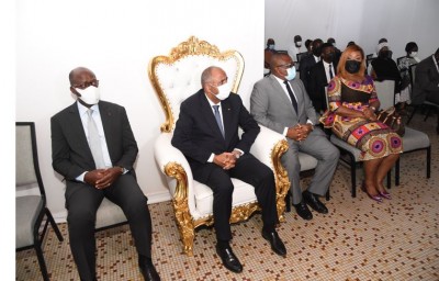 Côte d'Ivoire : Le Premier Ministre à la tête d'une forte délégation présente les condoléances du Gouvernement à la Famille d'Auguste Daubrey