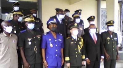 Côte d'Ivoire : En fin de mission, le premier Attaché de Défense de Chine le Col-Sup, Song Feng distingué