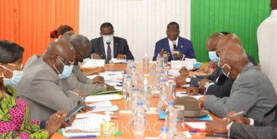 Côte d'Ivoire :    En attendant la mise en œuvre de l'Agenda 2030 du Sénat, Ahoussou plaide pour la prise en compte des préoccupations des élus dans le budget 2022