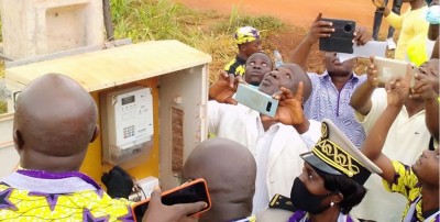 Côte d'Ivoire : Après plusieurs années passées dans le noir, un village de Bouaké enfin connecté au réseau électrique