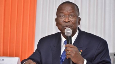 Côte d'Ivoire :    Jeannot Ahoussou-Kouadio aux nouveaux sénateurs élus : « Vous n'avez pas le droit d'aller vendre vos bons d'exonération à quelqu'un »