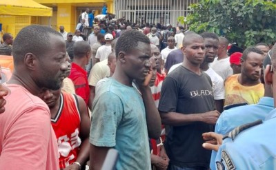 Côte d'Ivoire : Top départ de la vidéo-verbalisation, des centaines de chauffeurs se ruent dans les centres pour obtenir leurs plaques d'immatriculation