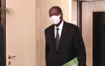 Côte d'Ivoire :    Reprise mercredi du Conseil des ministres dans la matinée, Ouattara prendra part à un sommet virtuel de la CEDEAO sur la situation de la Guinée dans l'après-midi
