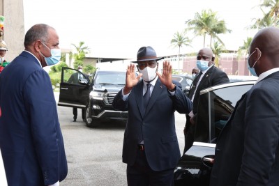 Côte d'Ivoire : Ouattara à Accra pour prendre part à un sommet extraordinaire sur la situation  en Guinée