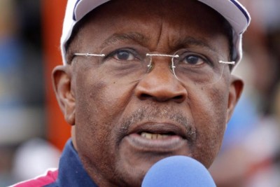 Gabon :  Casimir Oyé Mba, ancien premier ministre n'est plus