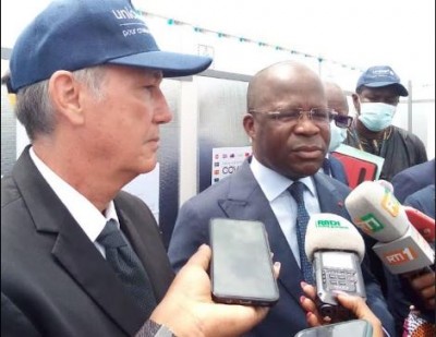 Côte d'Ivoire :   COVID-19, le gouvernement avec l'appui de l'UNICEF reçoit 816.000 doses de vaccin Sinopharm