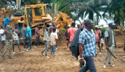 Côte d'Ivoire : Lotissement Songon Agban-Bité, en colère, les propriétaires terriens Atchan font arrêter des travaux et se disent prêt à défendre leurs terres au prix de leur sang