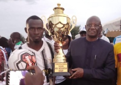 Côte d'Ivoire : Indénié-Djuablin, nommé Ministre-Gouverneur, Pascal Kouakou Abinan cède son fauteuil de président du Conseil régional à Wouadja Essay