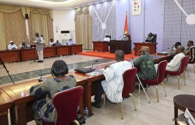 Burkina Faso : Dialogue politique, Kaboré salue « l'engagement réciproque et le sens de l'écoute»  des acteurs