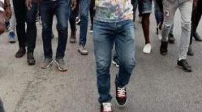 Côte d'Ivoire : Manifestation de fournisseurs pour le paiement d'une ardoise à l'Assemblée nationale de plus de 1,5 milliard de FCFA, 3 manifestants interpellés