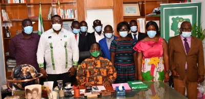 Côte d'Ivoire : Plusieurs militants du RHDP de Jacqueville déposent leurs valises au PDCI et martèlent « Nous étions égarés »