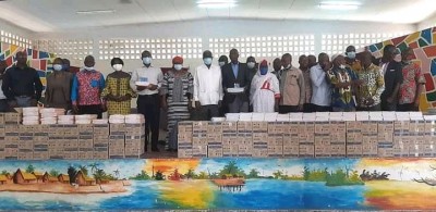 Côte d'Ivoire : Bouaké, pas subventionnées par le gouvernement, 83 écoles primaires équipées en matériel scolaire par la mairie