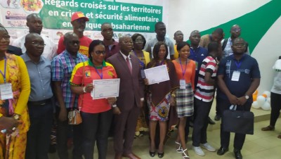 Côte d'Ivoire : Bouaké, au cours d'un colloque, des étudiants invités à choisir des thématiques à traiter pour enrichir leurs connaissances