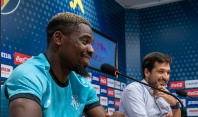 Côte d'Ivoire : Serge Aurier nouveau joueur de Villaréal à sa présentation : « L'objectif est de remporter un titre »