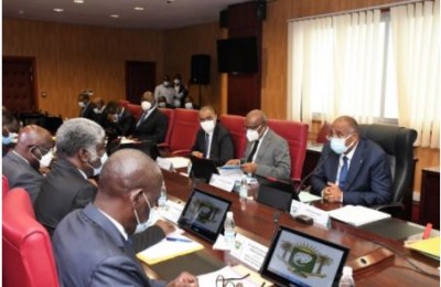 Côte d'Ivoire : Patrick Achi échange avec  les Ministres-Gouverneurs pour déterminer leurs conditions de travail dans la perspective de réussir leurs missions