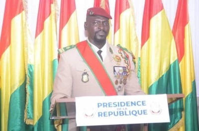 Guinée : Le colonel Mamadi Doumbouya met à la retraite près de 1000 militaires
