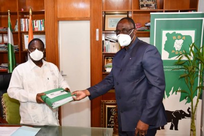 Côte d'Ivoire : Après les festivités du 75 anniversaire, Bédié réceptionne les travaux du colloque et félicite les militants, place aux réaménagements